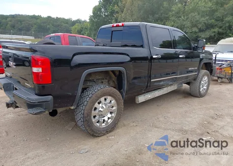 2016 GMC Sierra 2500Hd Denali z USA, uszkodzony, nr VIN 1GT12UE82GF224110